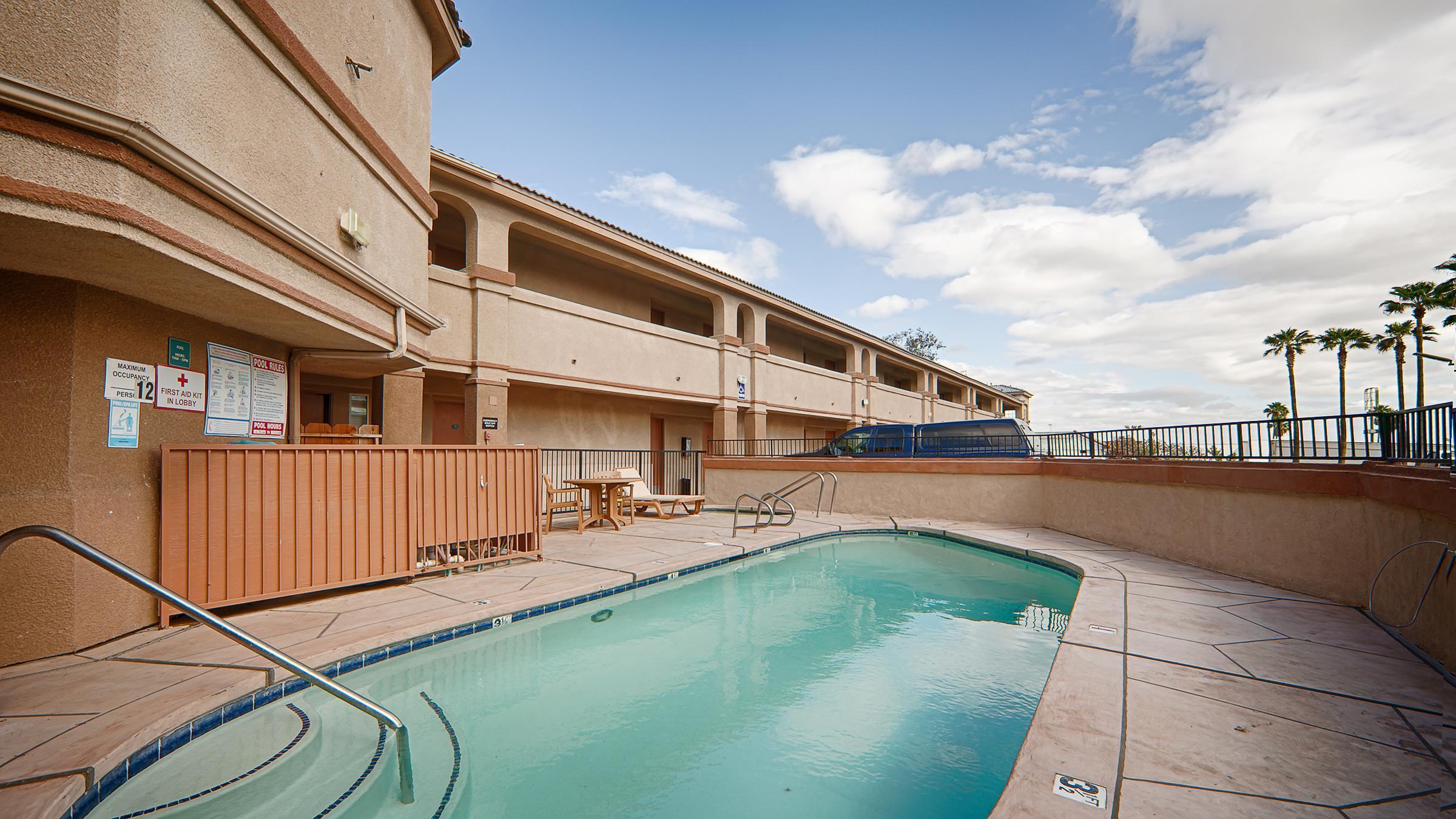 Best Western Kettleman City Inn & Suites Eksteriør billede